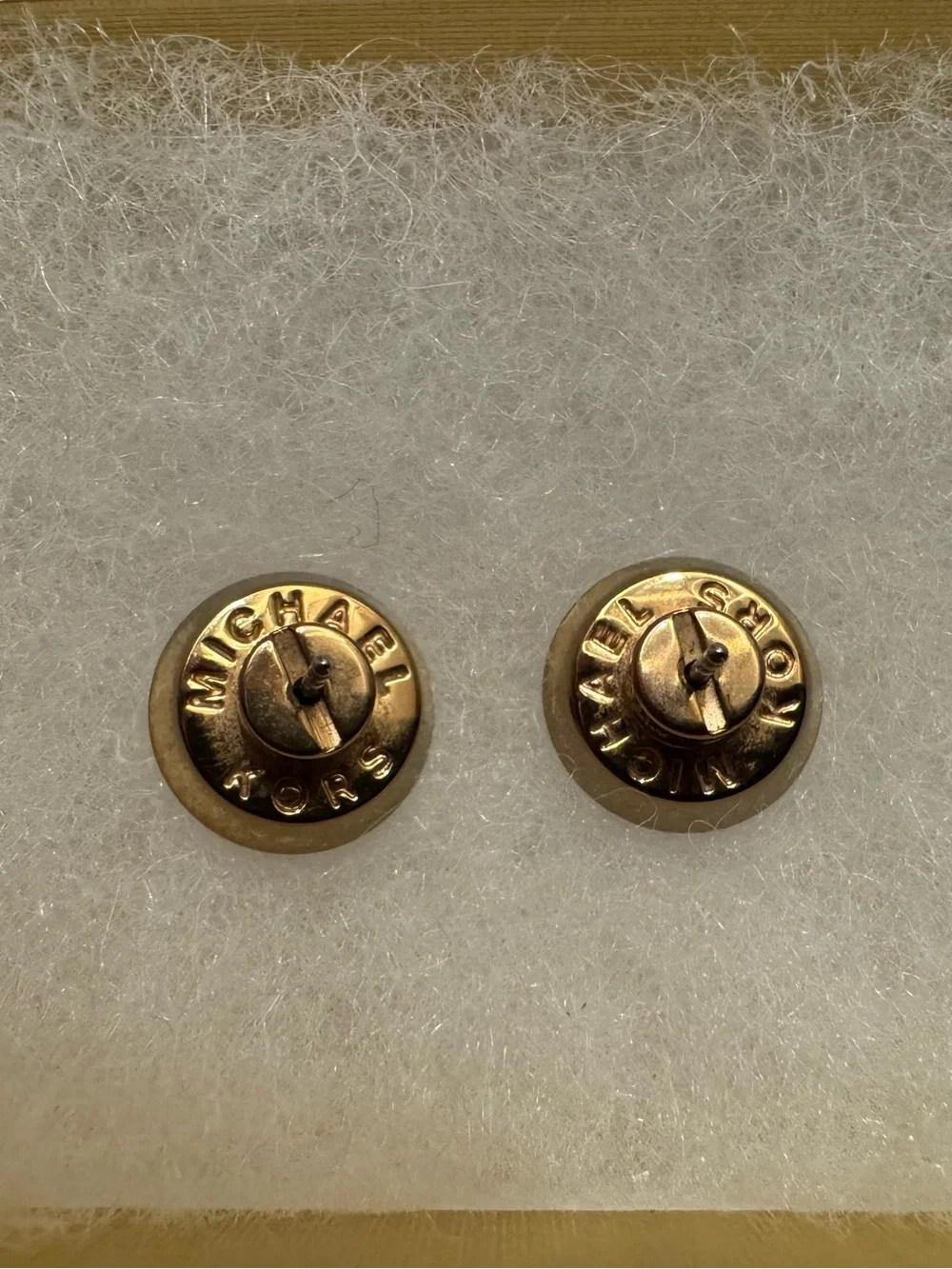 Michael Kors MK Logo Stud Earrings - Rose gold